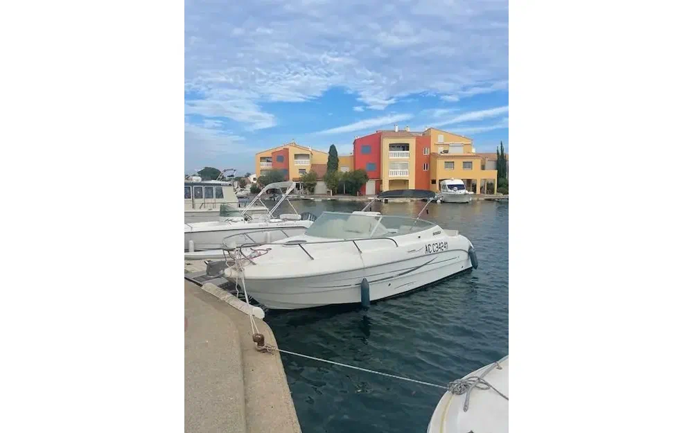 Sessa MarineIslamorada 21