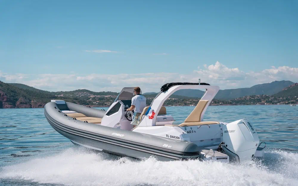 slider 1 Italboats Stingher 28 GT