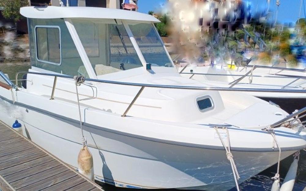 slider 0 Beneteau Antares 600 HB