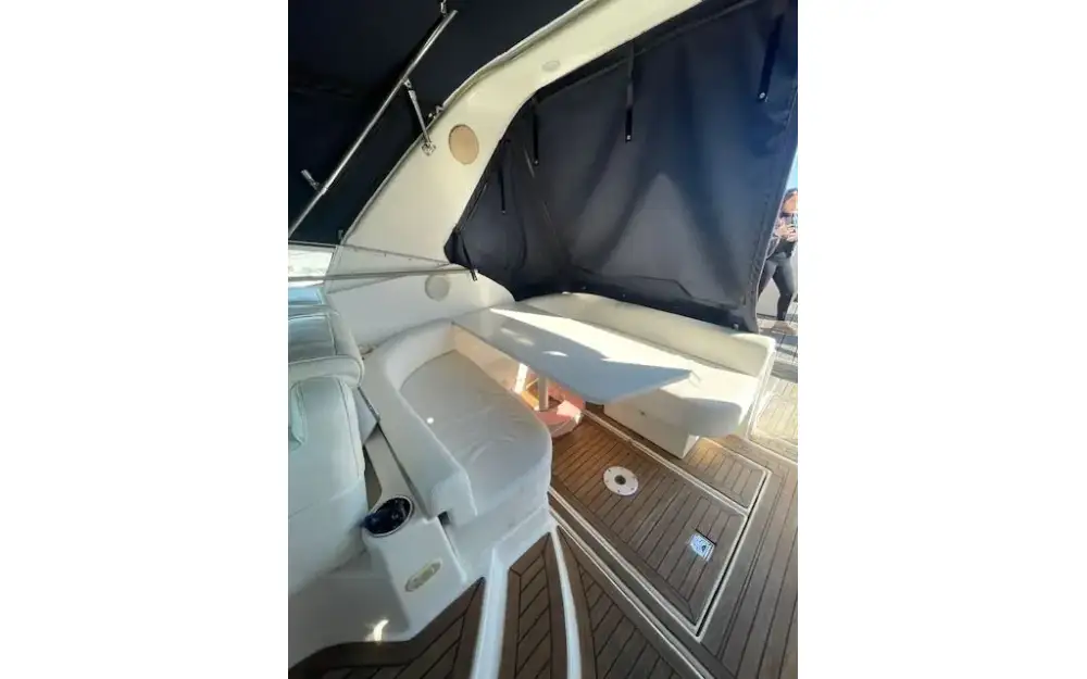 slider 3 Cruisers Yachts  2870 Express