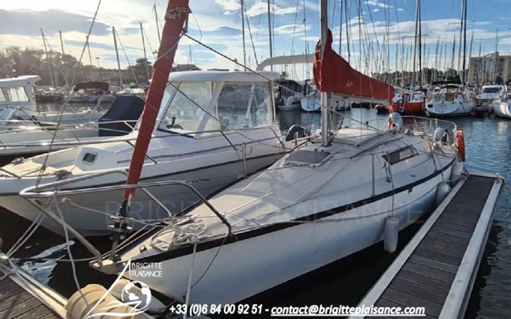 slider 1 Beneteau First 22