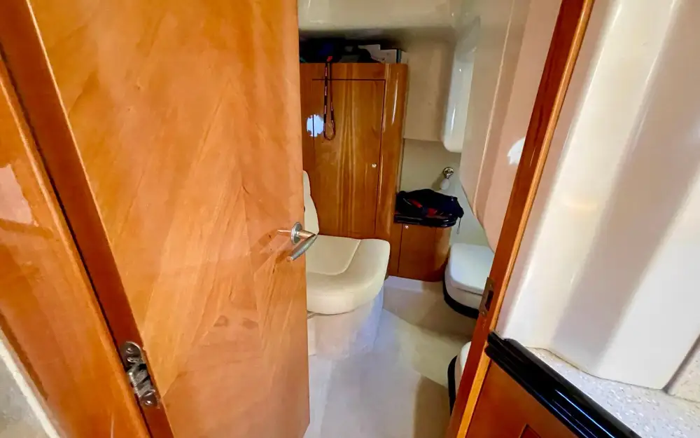 slider 16 Elan Motoryachts Elan 35