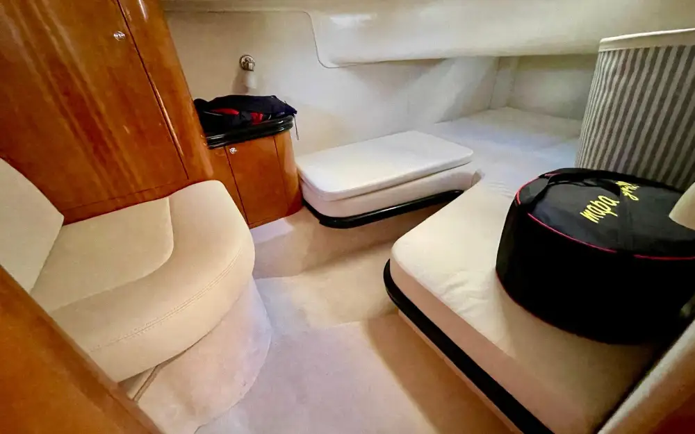 slider 17 Elan Motoryachts Elan 35
