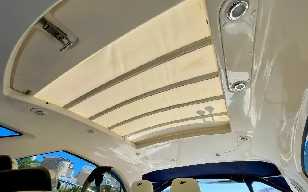 slider 21 Elan Motoryachts Elan 35