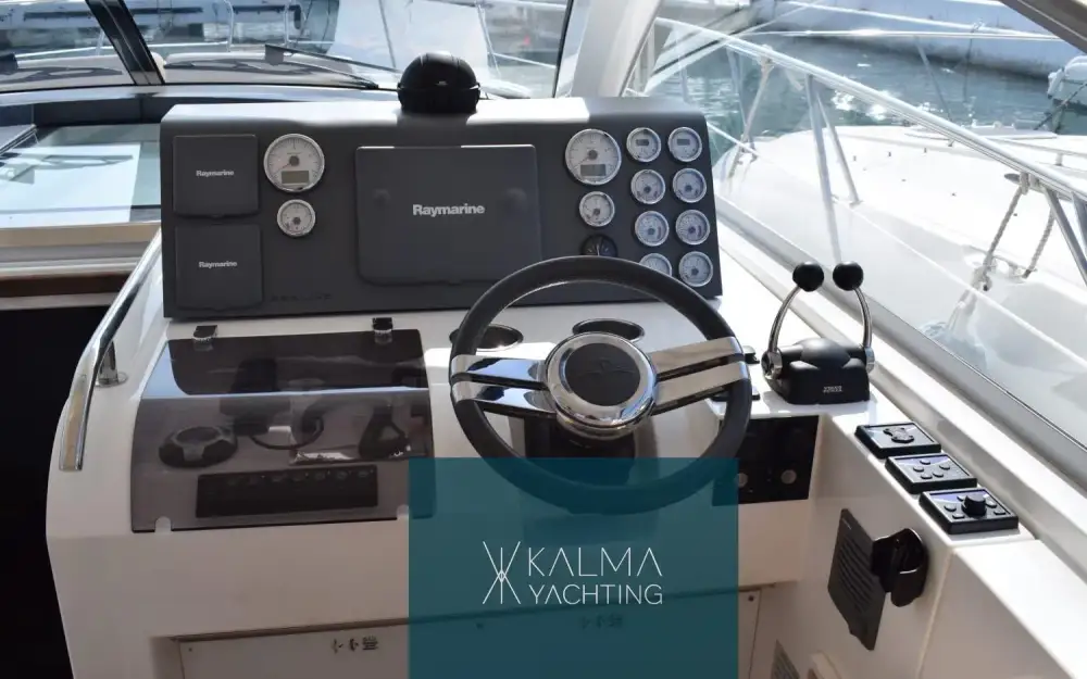 slider 3 Sealine  SC 35
