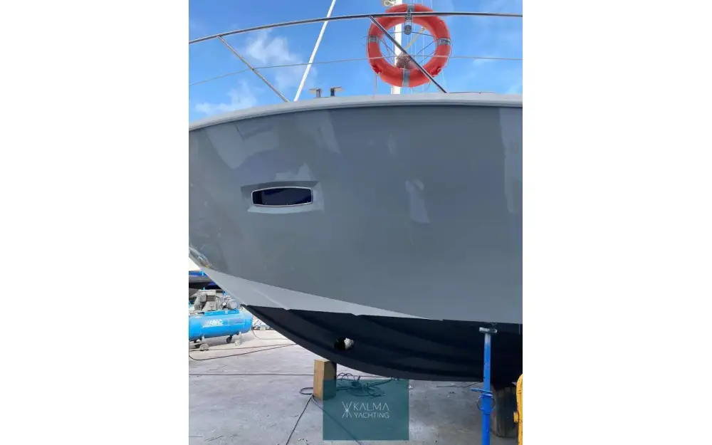 slider 8 Sealine  SC 35