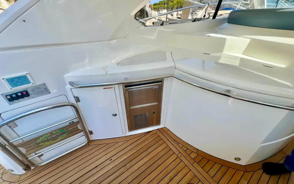 slider 12 Sunseeker Portofino 47