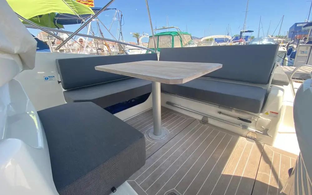 slider 18 Cranchi Endurance 30