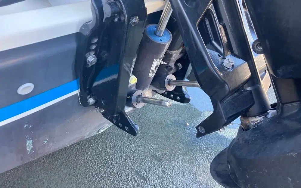 slider 14 Quicksilver 675