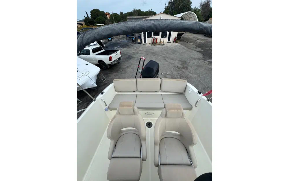 slider 17 Quicksilver 675