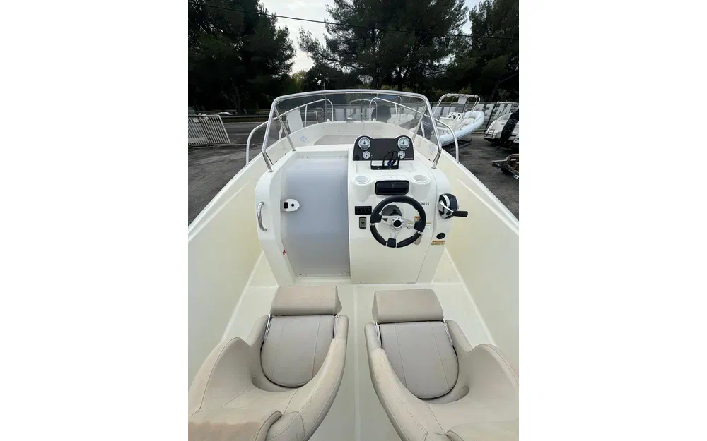 slider 12 Quicksilver 675