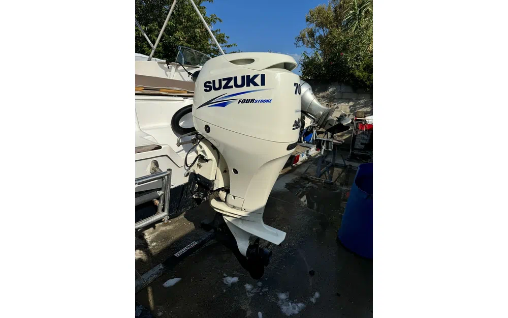 slider 2 Suzuki 70