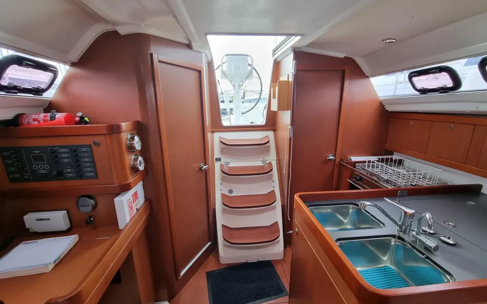 slider 2 Beneteau Oceanis 31