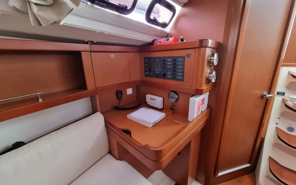slider 13 Beneteau Oceanis 31