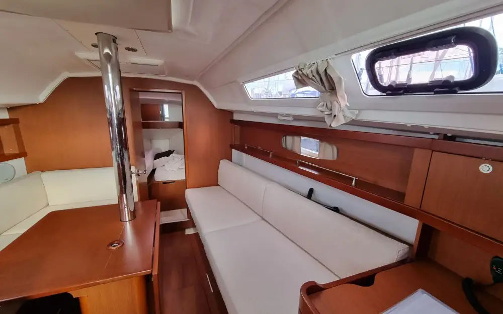 slider 14 Beneteau Oceanis 31