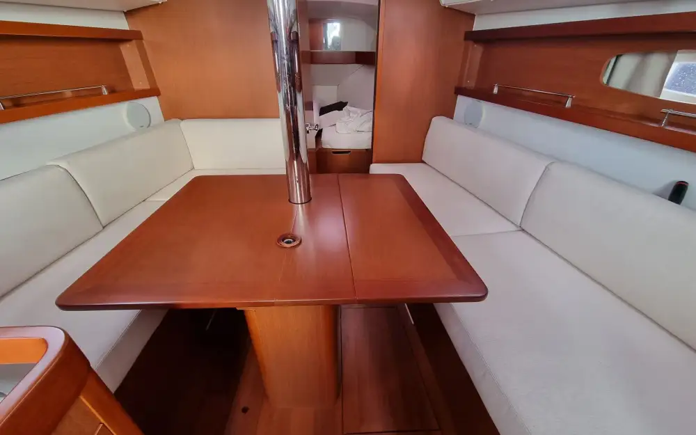 slider 16 Beneteau Oceanis 31