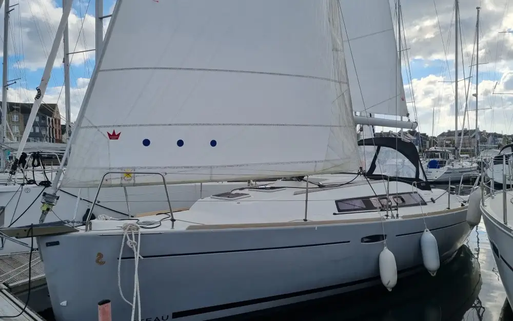 slider 3 Beneteau Oceanis 31