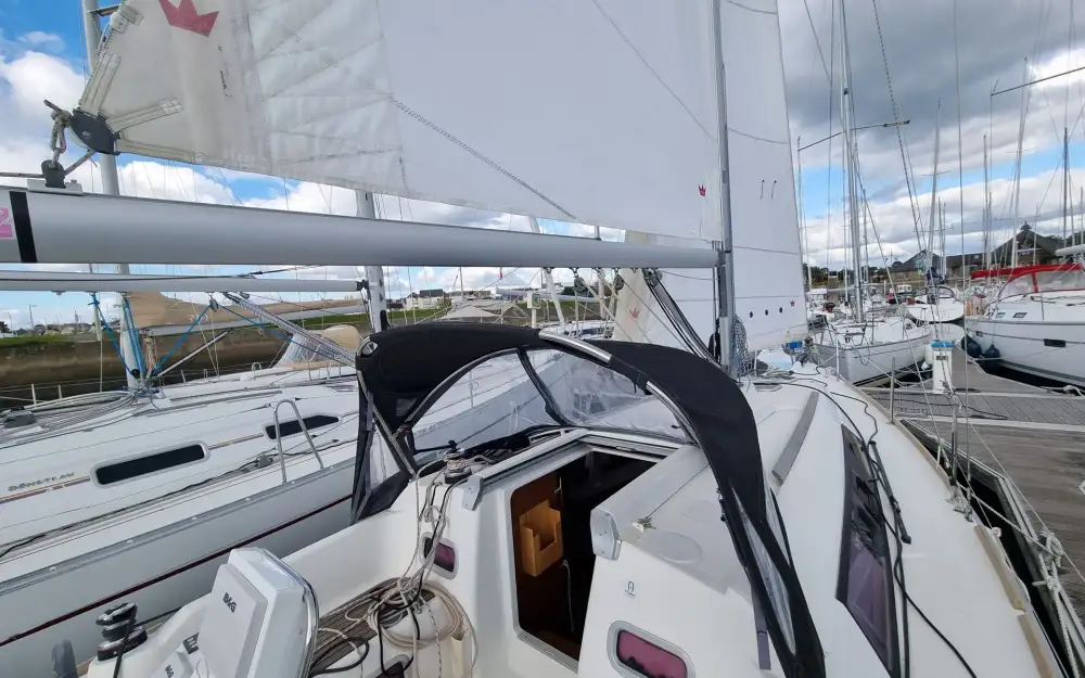 slider 4 Beneteau Oceanis 31