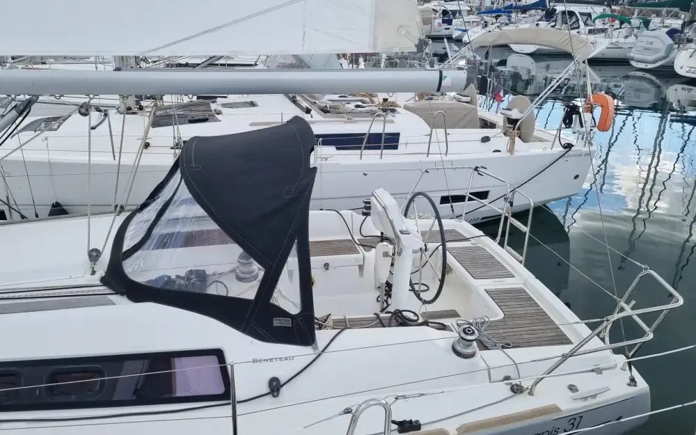 slider 7 Beneteau Oceanis 31