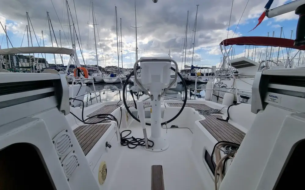 slider 9 Beneteau Oceanis 31