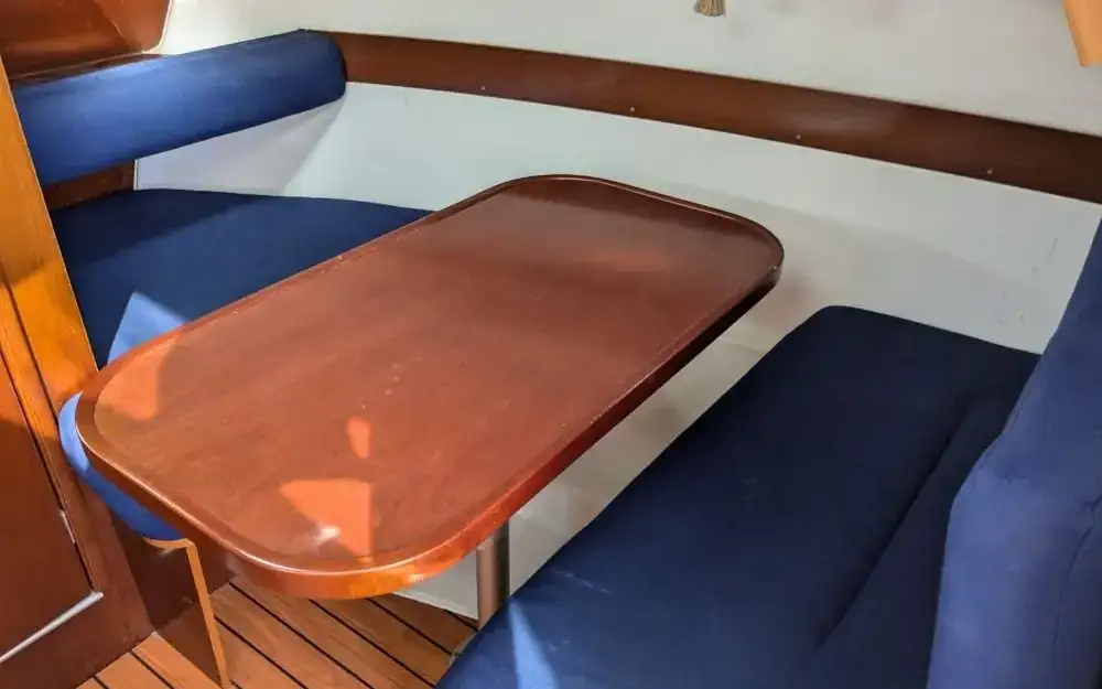 slider 8 Beneteau Antares 710