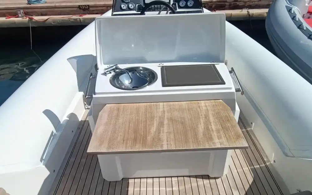 slider 3 Renier R8 Tourer