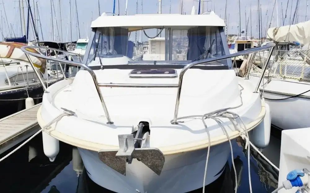slider 1 Beneteau Antares 780 HB