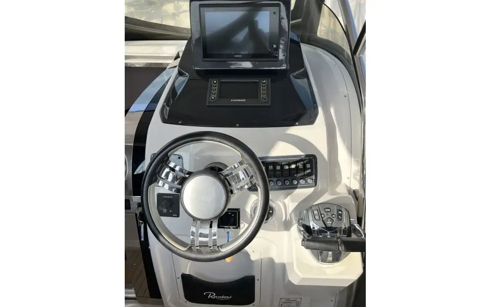 slider 6 Ranieri Shadow 30