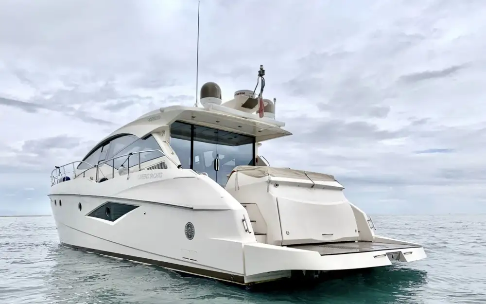slider 0 Queens Yachts  50 HT