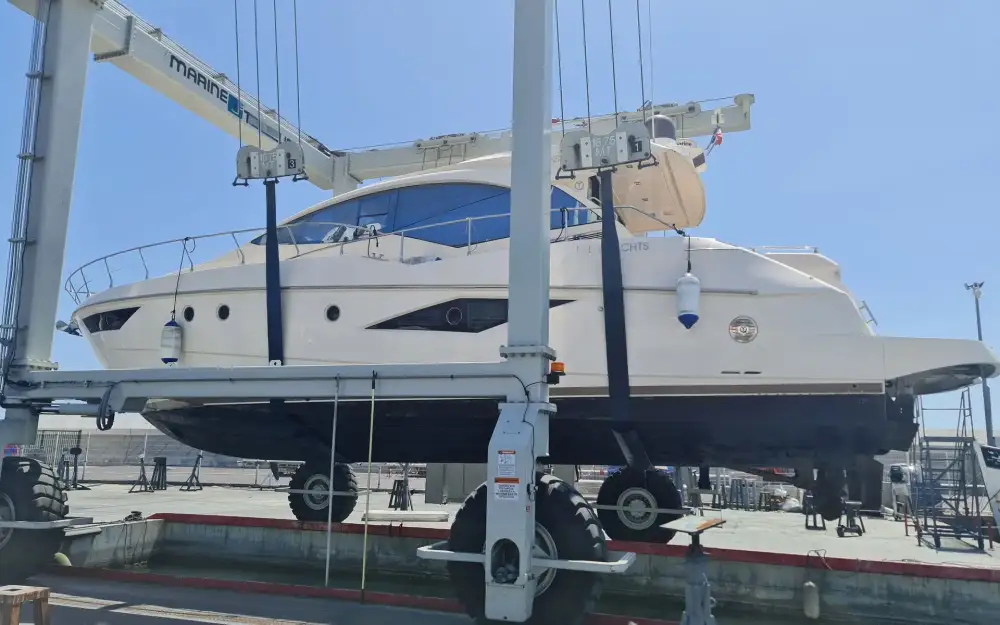 slider 8 Queens Yachts  50 HT