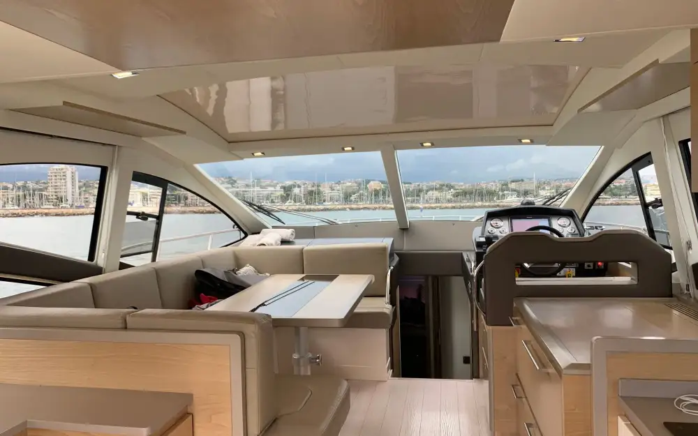 slider 11 Queens Yachts  50 HT