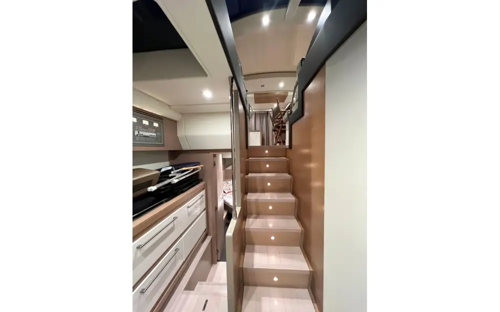 slider 24 Queens Yachts  50 HT