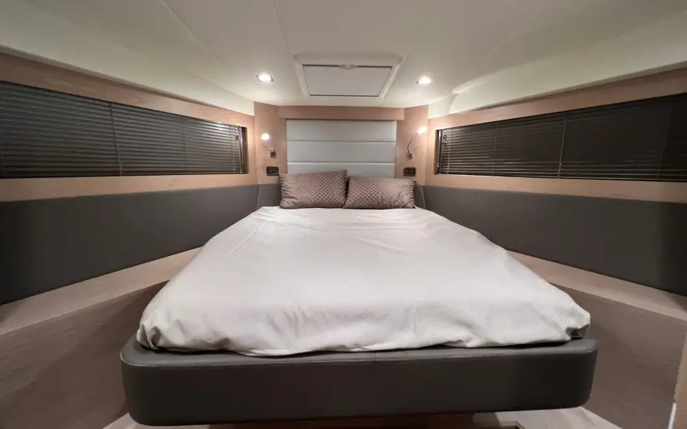 slider 25 Queens Yachts  50 HT