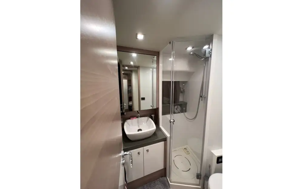 slider 26 Queens Yachts  50 HT