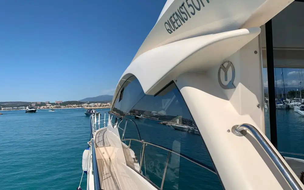 slider 33 Queens Yachts  50 HT