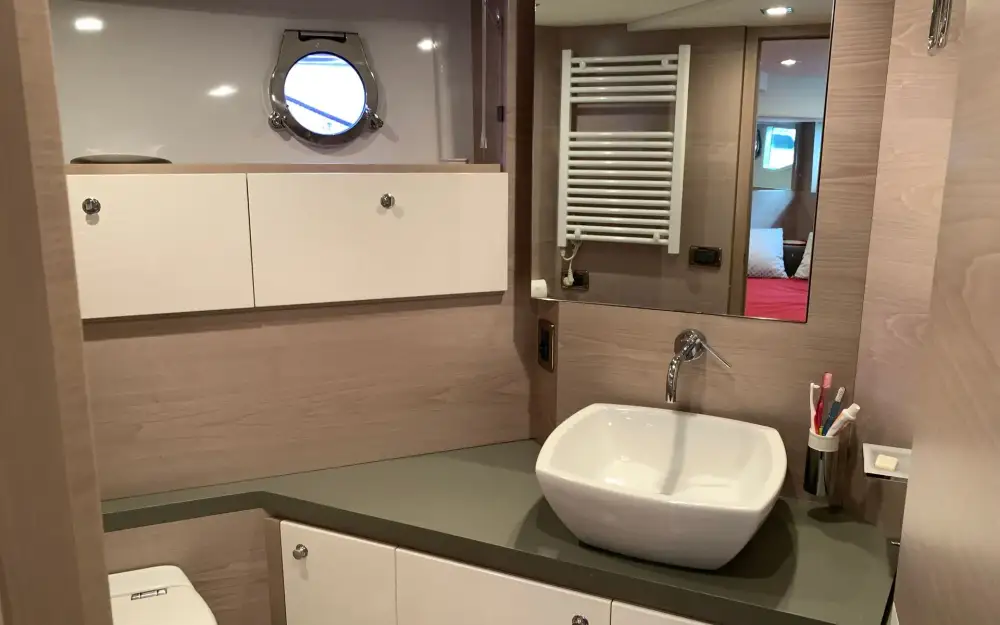 slider 34 Queens Yachts  50 HT