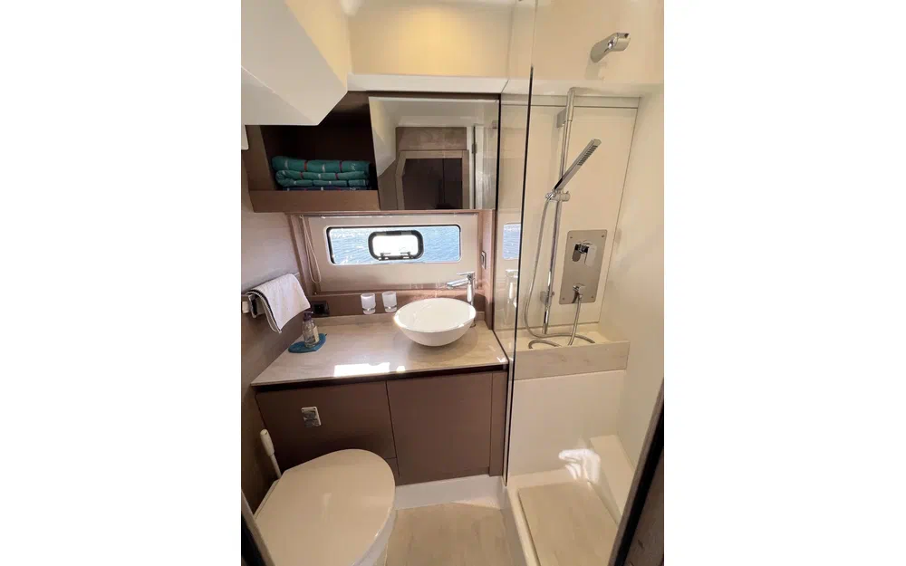 slider 9 Prestige Yachts 420 Fly