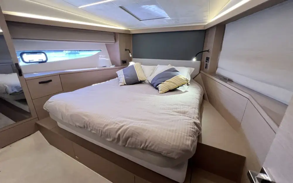 slider 10 Prestige Yachts Prestige 420 Fly