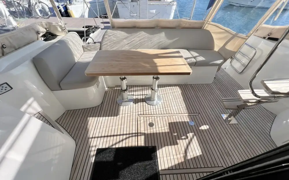 slider 14 Prestige Yachts Prestige 420 Fly
