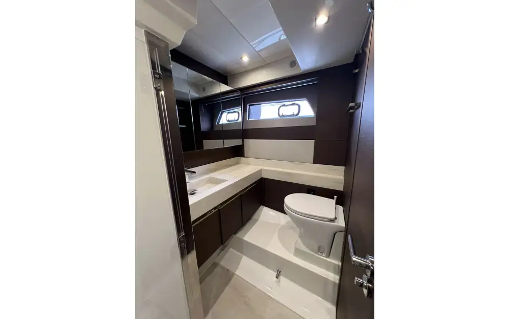 slider 12 Prestige Yachts Prestige 520 Fly