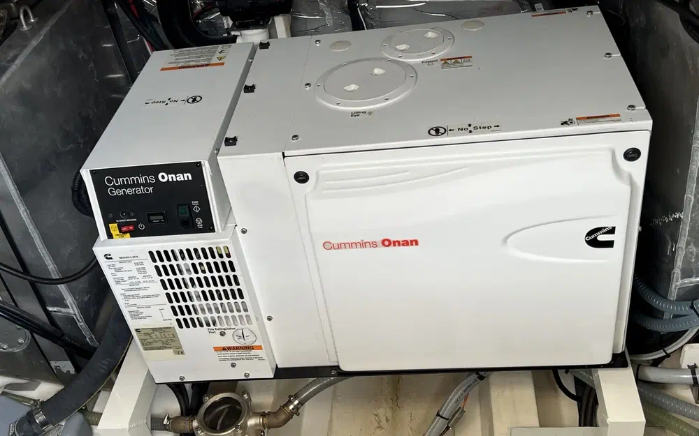 slider 19 Prestige Yachts 520 Fly