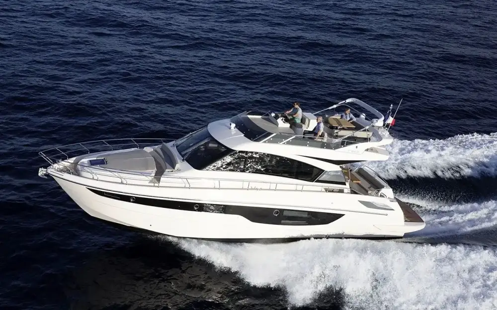 slider 1 Cayman  F520