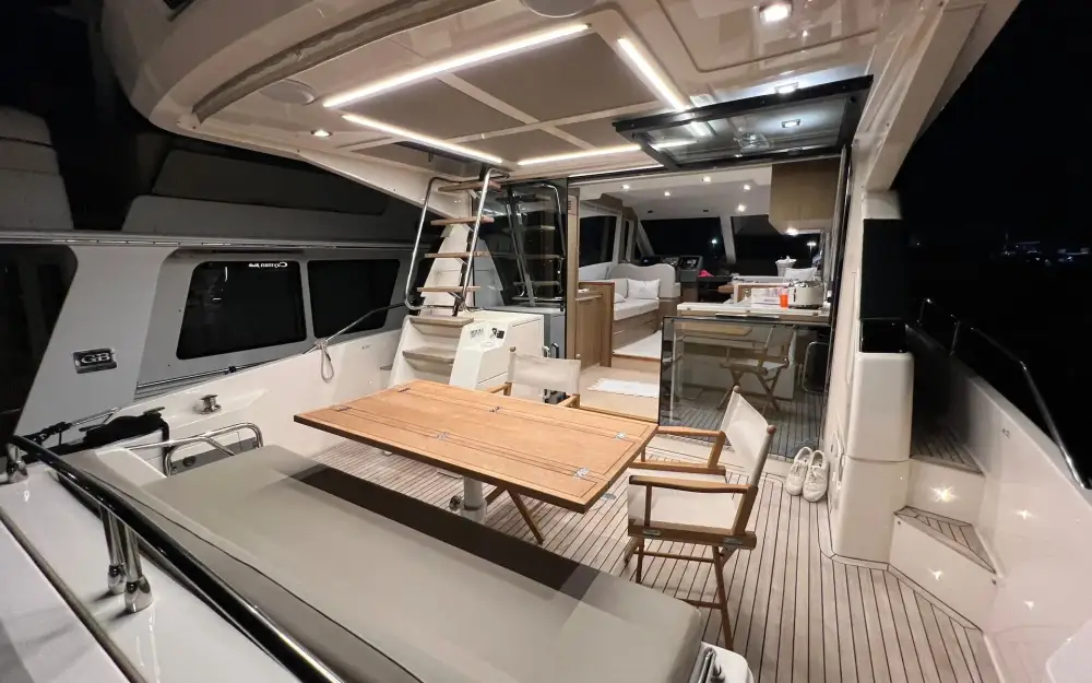 slider 10 Cayman  F520