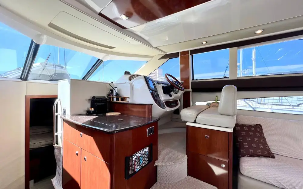 slider 8 Meridian Yacht  341