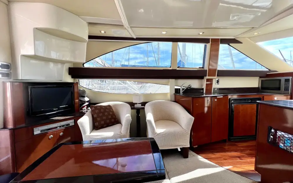 slider 10 Meridian Yacht  341