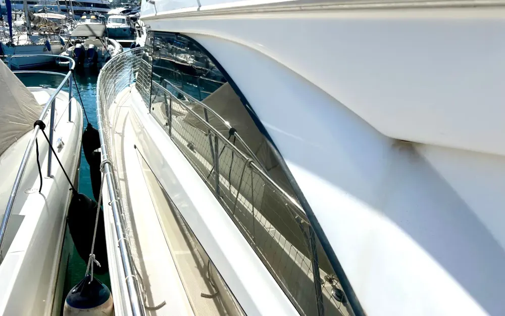 slider 3 Meridian Yacht  341