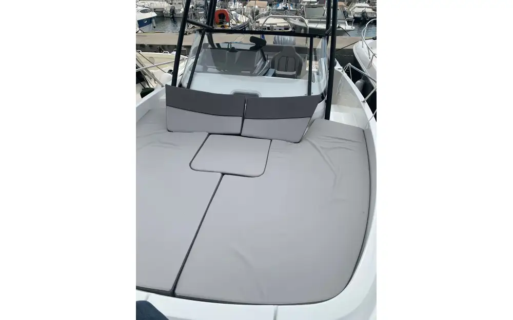 slider 4 Jeanneau Cap Camarat 7.5 WA Serie 3