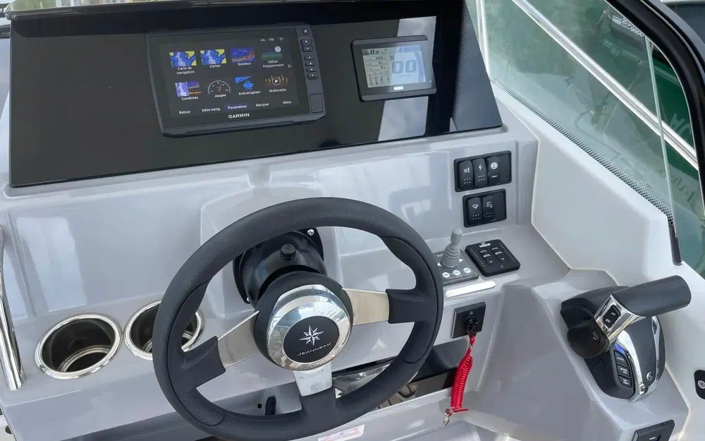 slider 6 Jeanneau Cap Camarat 7.5 WA