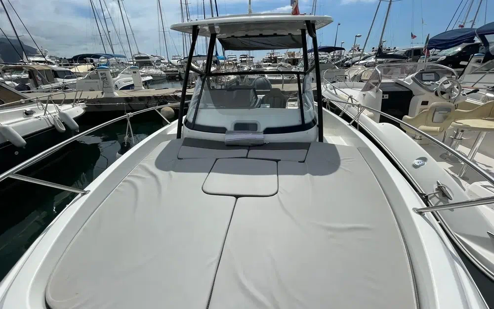 slider 5 Jeanneau Cap Camarat 7.5 WA