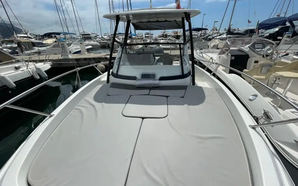 slider 5 Jeanneau Cap Camarat 7.5 WA Serie 3